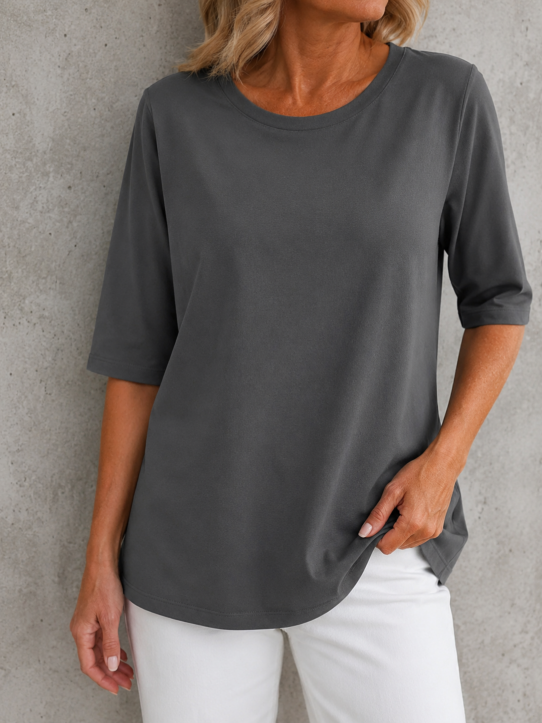 Calvera | Comfort Coverage Tee